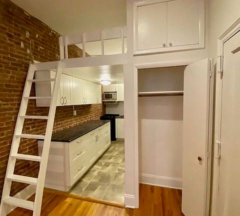 3rd image of 69 8th Ave APT 23
