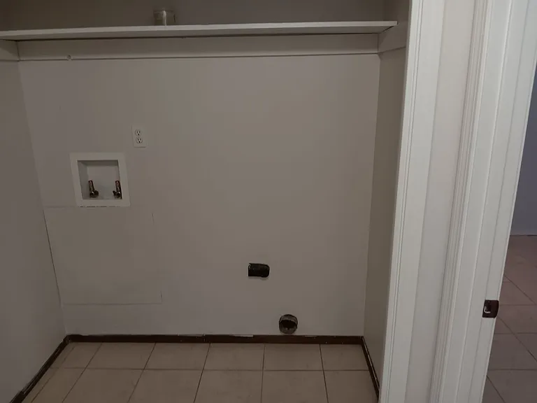 1612 Green Briar Pkwy #1 — Photo 9