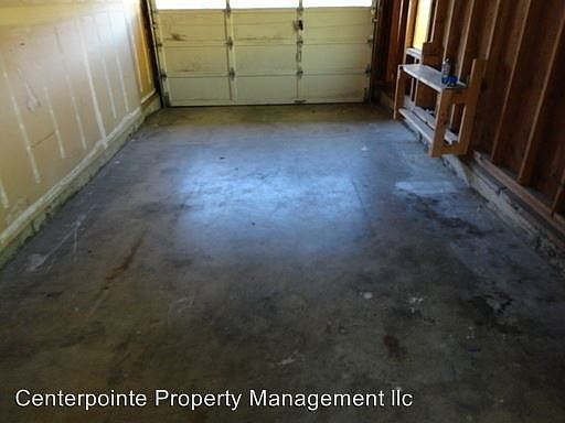 2nd image of 983 NE Newton Creek Rd