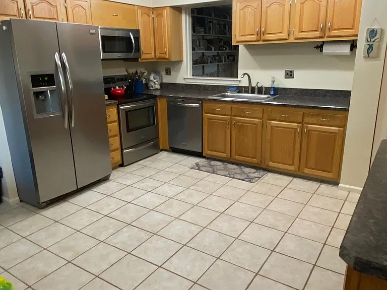 338 Kidwelly Ct — Photo 6
