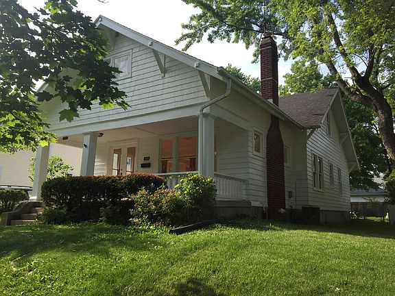 2nd image of 225 Wiltshire Blvd