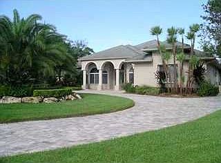 1st image of 7429 Laurels Pl
