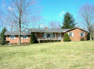 936 W Hanley Rd, Mansfield, OH 44904