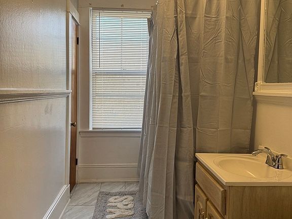 2nd image of 143-145 Deane St #2