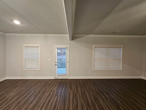 5th image of 3140 Westgate Park Dr