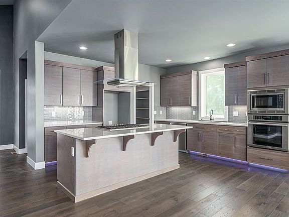 5th image of 8603 N Upper Mayes Ln