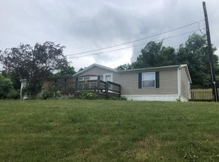 9 Fieldcrest Dr, Cecil, PA 15321