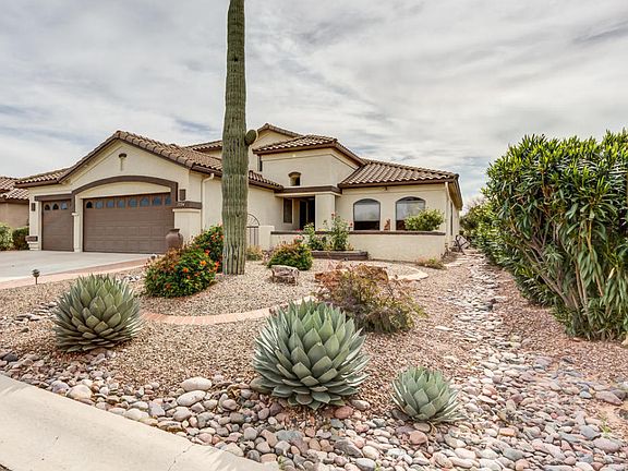 2nd image of 1354 N Old Adobe Dr
