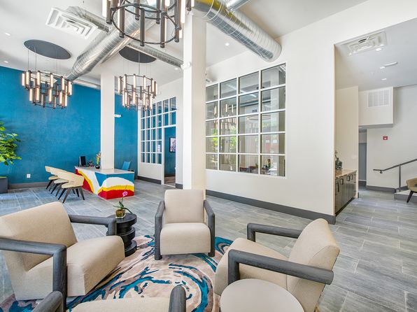 250 10th St NE APT 2213