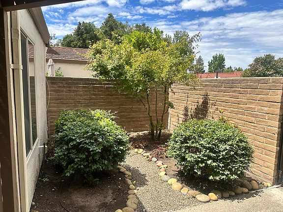 5th image of 1902 Venetian Dr