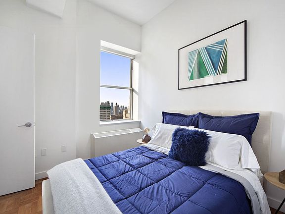 4th image of 20 Exchange Pl APT 3201