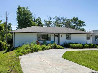 657 N 85th St, Omaha, NE 68114