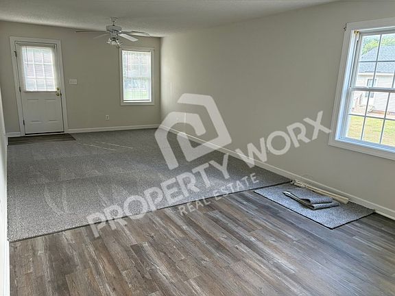5th image of 212 Thorne St