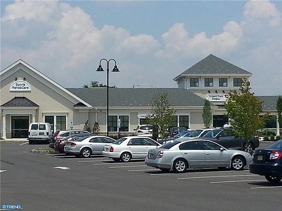 3rd image of 9 Burton Ln