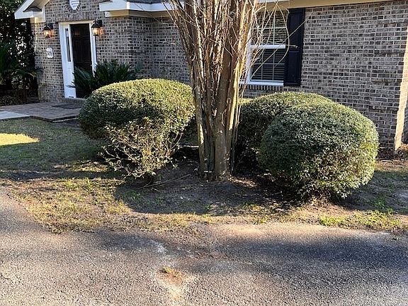 3rd image of 309 E Cranford Ave