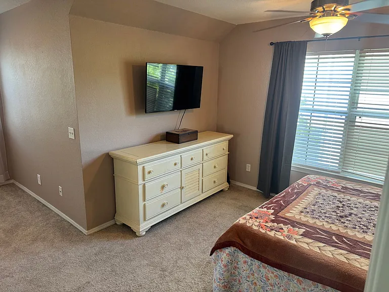 193 University Pkwy — Photo 21