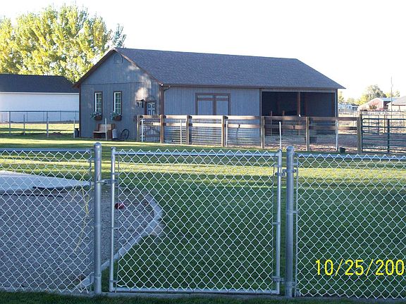 Barn