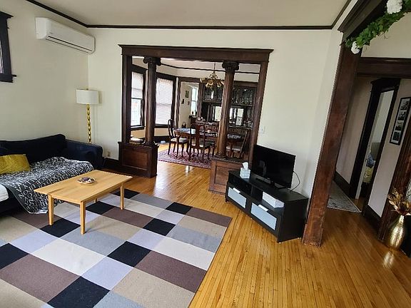 3rd image of 2120 Emerson Ave S #I