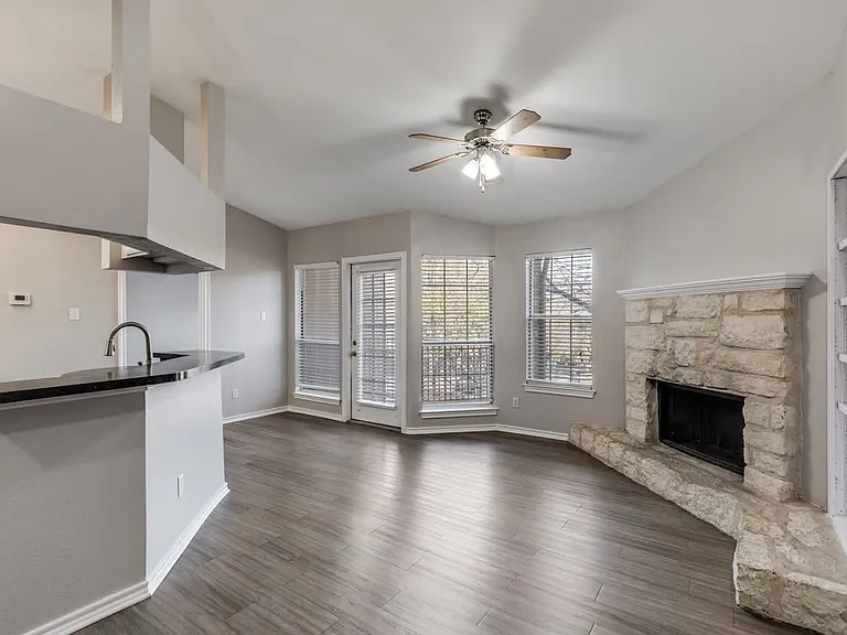6804 N Capital Of Texas Hwy #724 — Photo 4