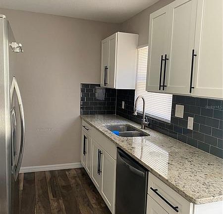 3rd image of 240 Colony Dr
