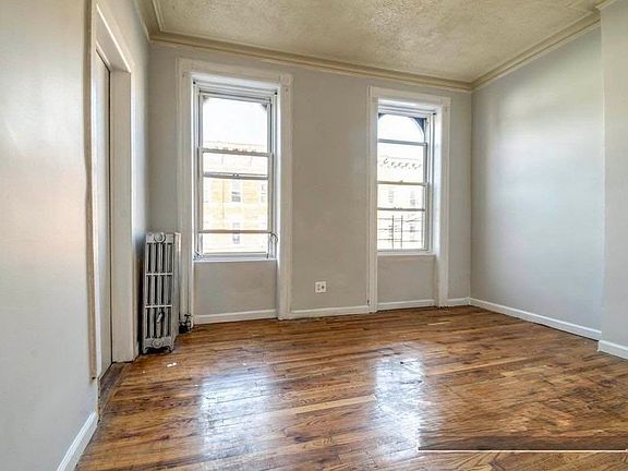 2nd image of 434 Lincoln Ave #2