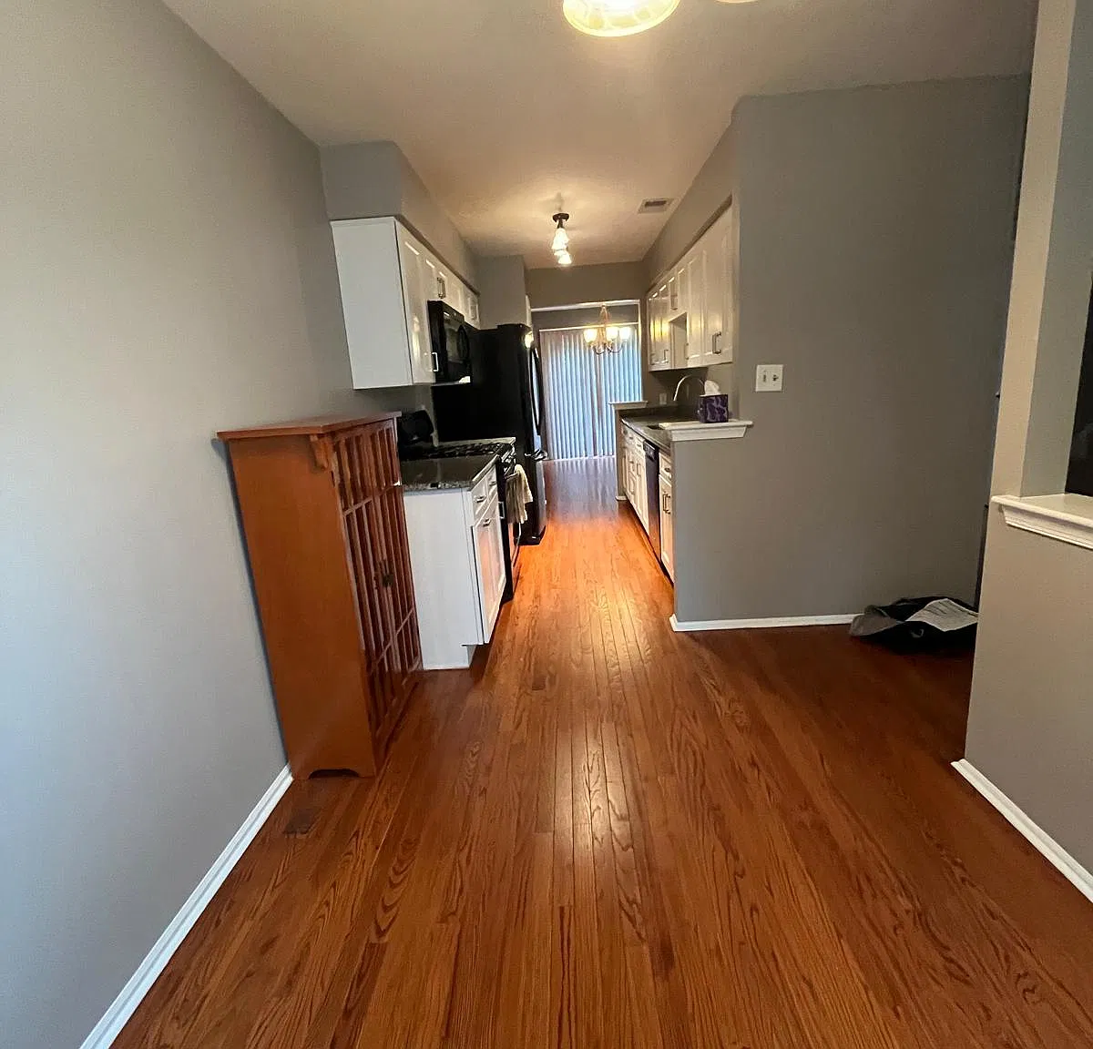 2 bed, 1600 sqft, $3,200 — Photo 2
