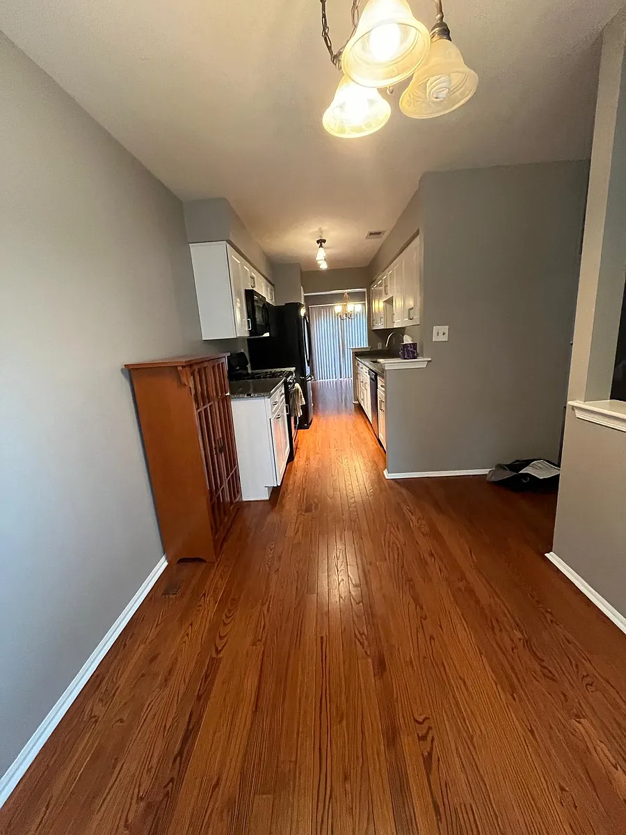 Building Photo - 104 Endsleigh Ct