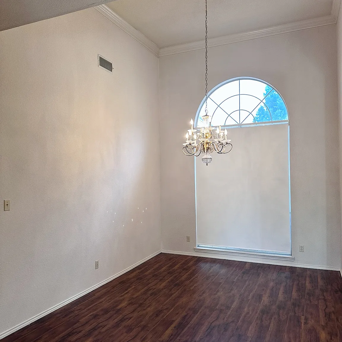 3008 Yale Dr — Photo 4