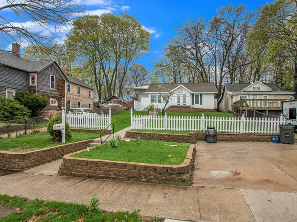 3277 Thompson Ave, Muskegon, MI 49441