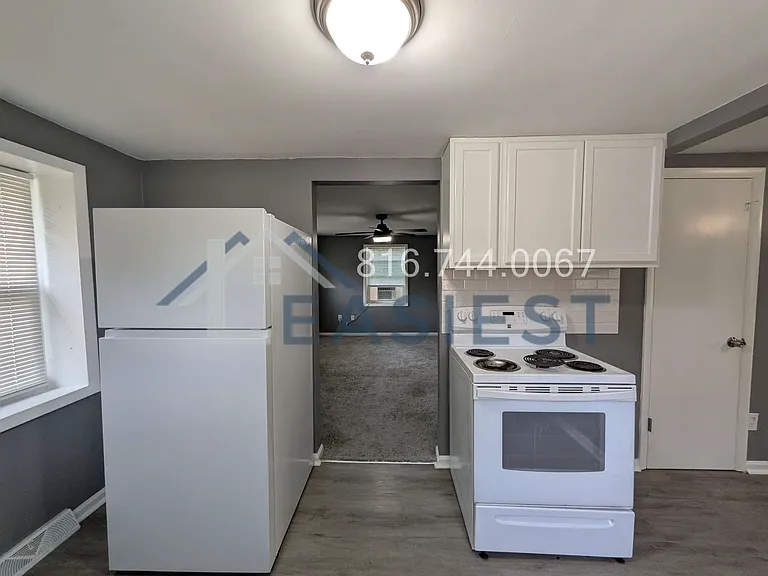 5102 NE 47th Ter — Photo 9