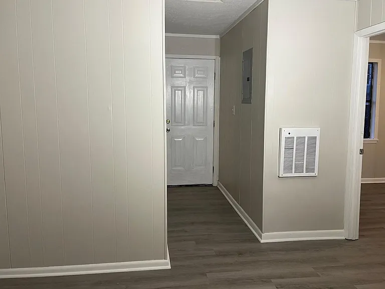 612 W Buena Vista Ave #1 — Photo 8