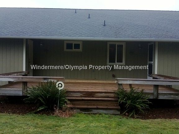 3rd image of 7435 Henderson Ct SE
