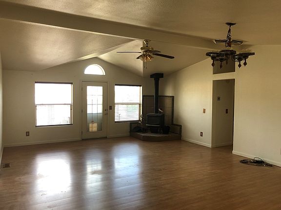 3rd image of 11220 Silver Ln
