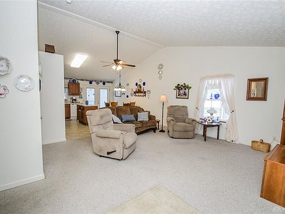4th image of 13 Berry Ct