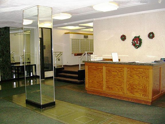 3rd image of 6333 98th Pl APT 6R