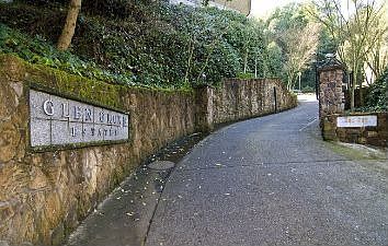 :: 285 Santa Rosa Ave.