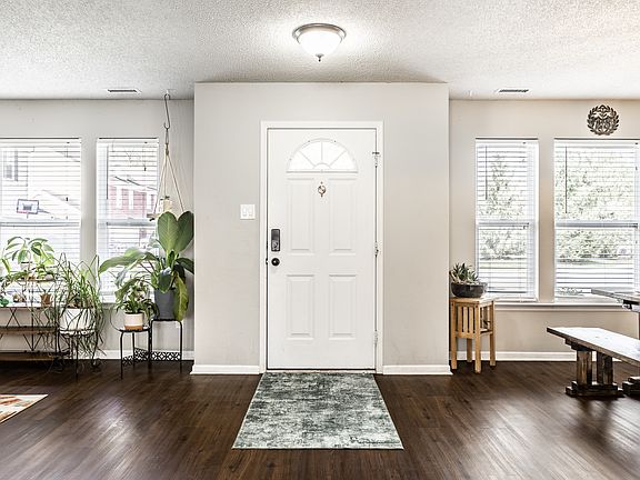 3rd image of 5647 Grand Vista Dr