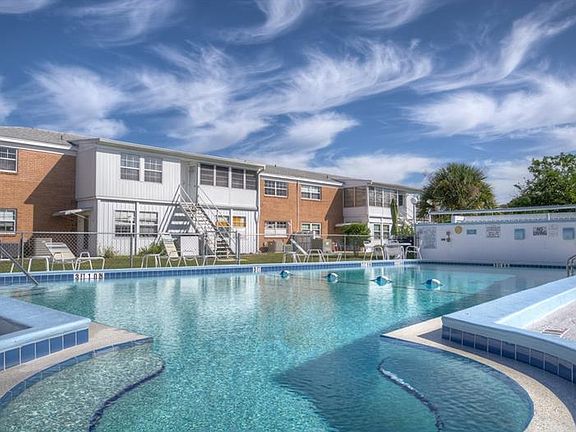 2nd image of 4158 Tamiami Trl #G
