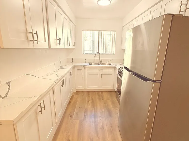 1211 N Ogden Dr — Photo 13