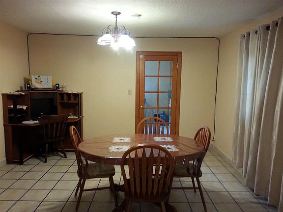 3rd image of 1556 Morton Dr