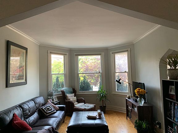 2nd image of 3543 N Greenview Ave #1