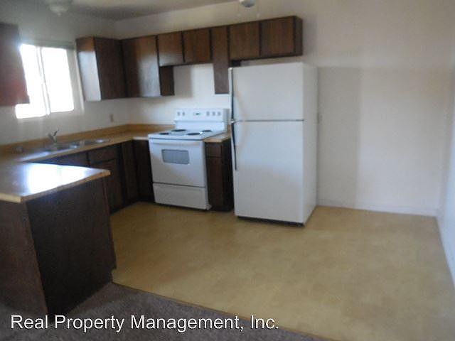 2nd image of 1615 Olive Ave APT 32