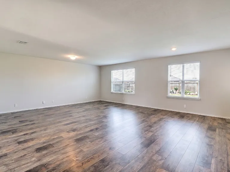 6211 Beech Trail Dr — Photo 5