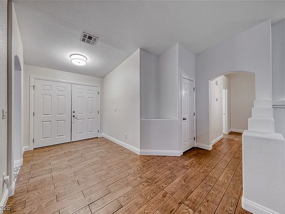 5th image of 1643 Silver Slipper Ave