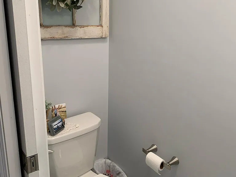 1/2 Bath