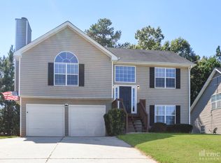 7150 Mahogany Dr, Fairburn, GA 30213