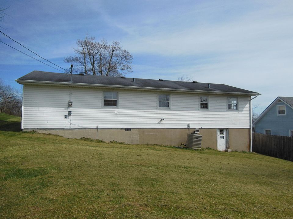 2nd image of 125 Hager Dr
