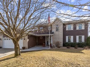 5829 Three Oaks Ave, Maple Plain, MN 55359