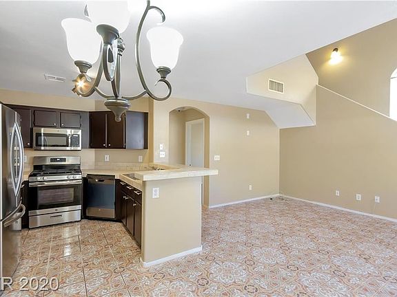 5th image of 559 Roxella Ln Unit C