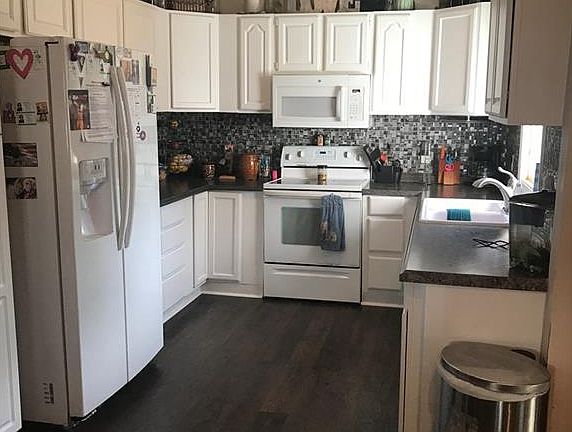 5th image of 308 W Church